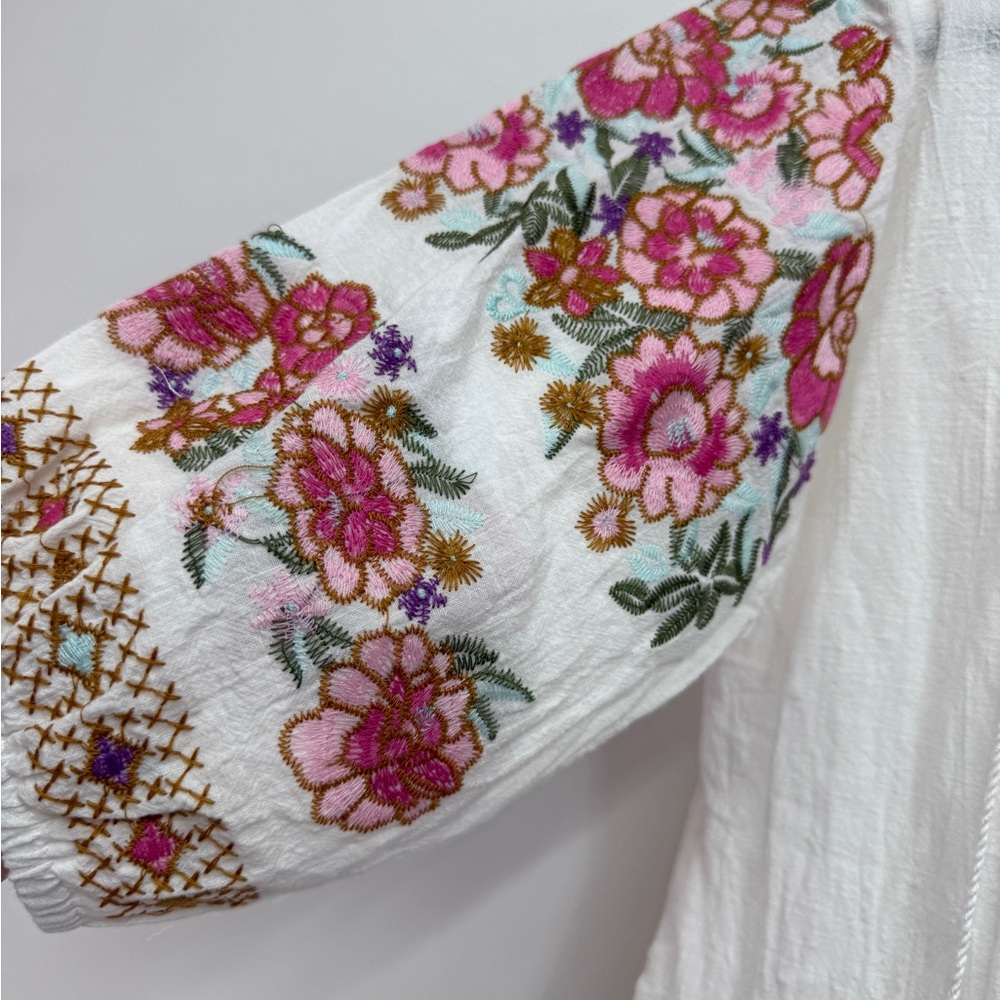 Floral Embroidered White Tunic Top, NWOT, no brand. 100 percent cotton. - Picture 4 of 5